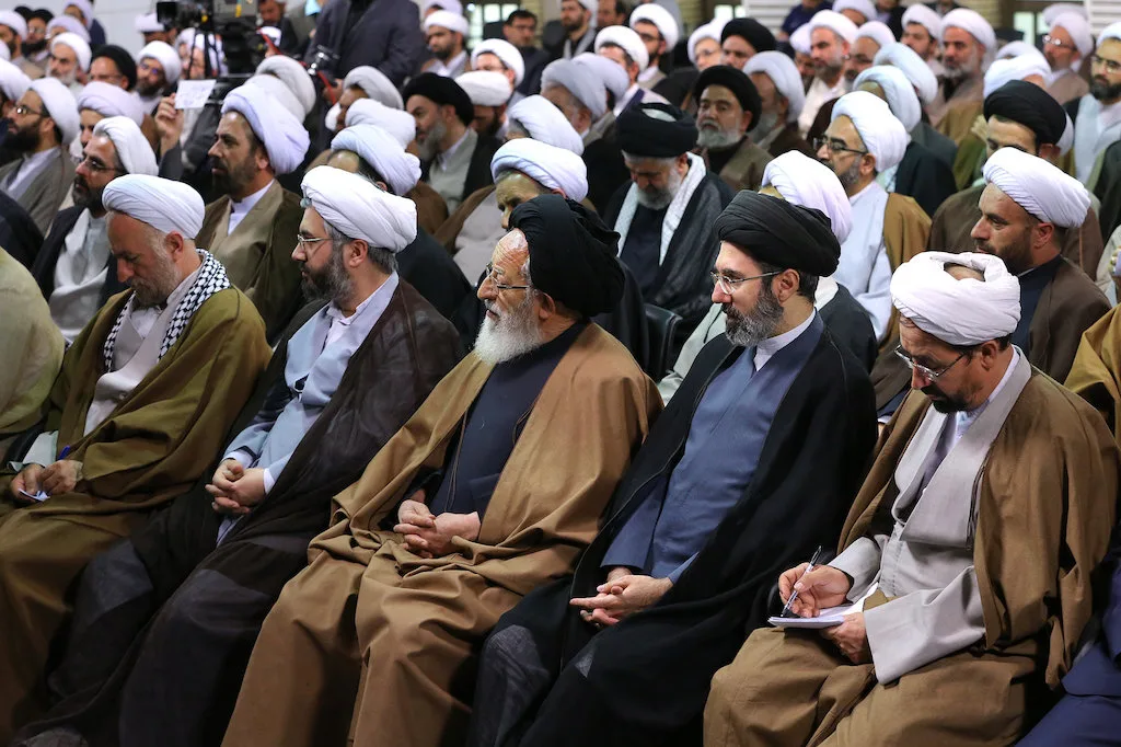 Ali_Khamenei_meets_Qom_Seminarys_students_2016_7